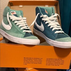 Nike High-Top Sneakers in Green and White